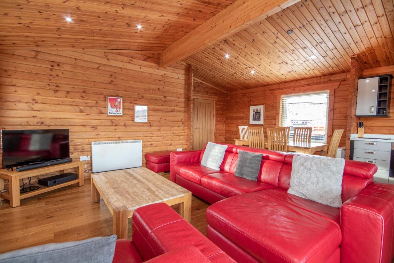 Aviemore Lodges Exterior photo