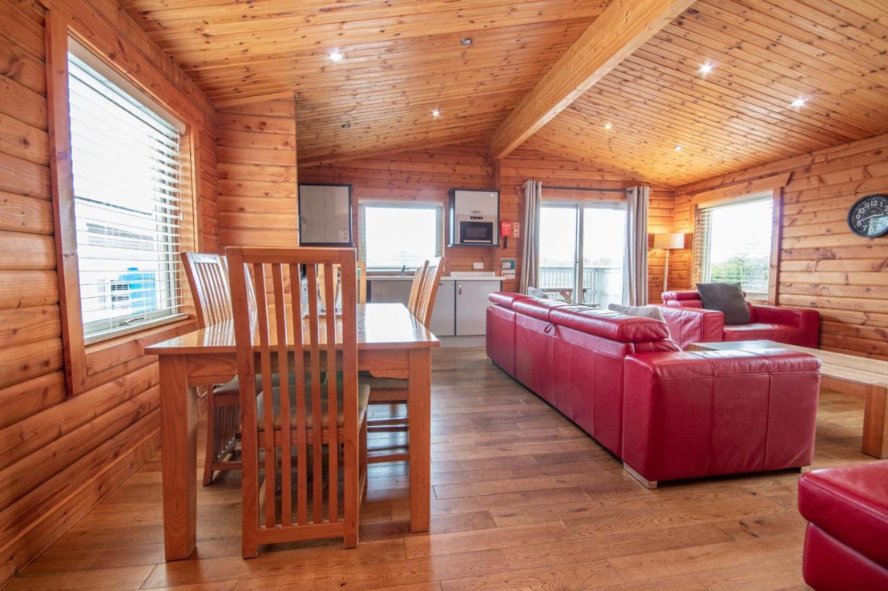 Aviemore Lodges Exterior photo