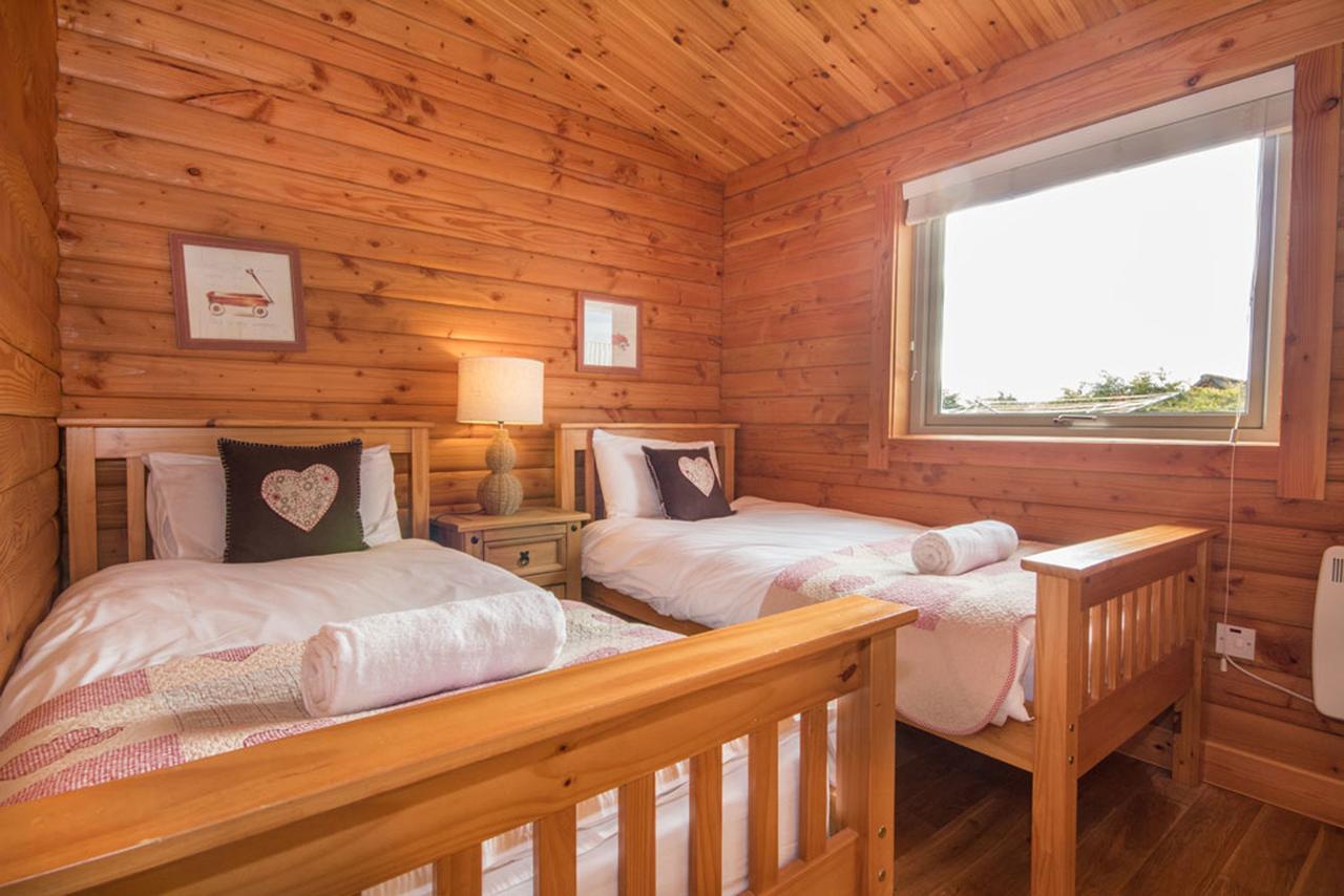Aviemore Lodges Exterior photo